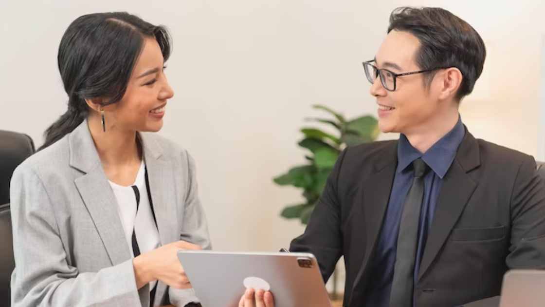 Consumer Business dan Transaction Officer